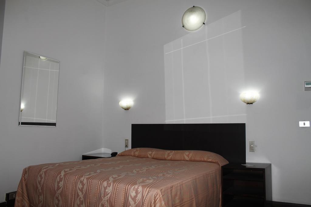 Hotel Luisa Milan Room photo