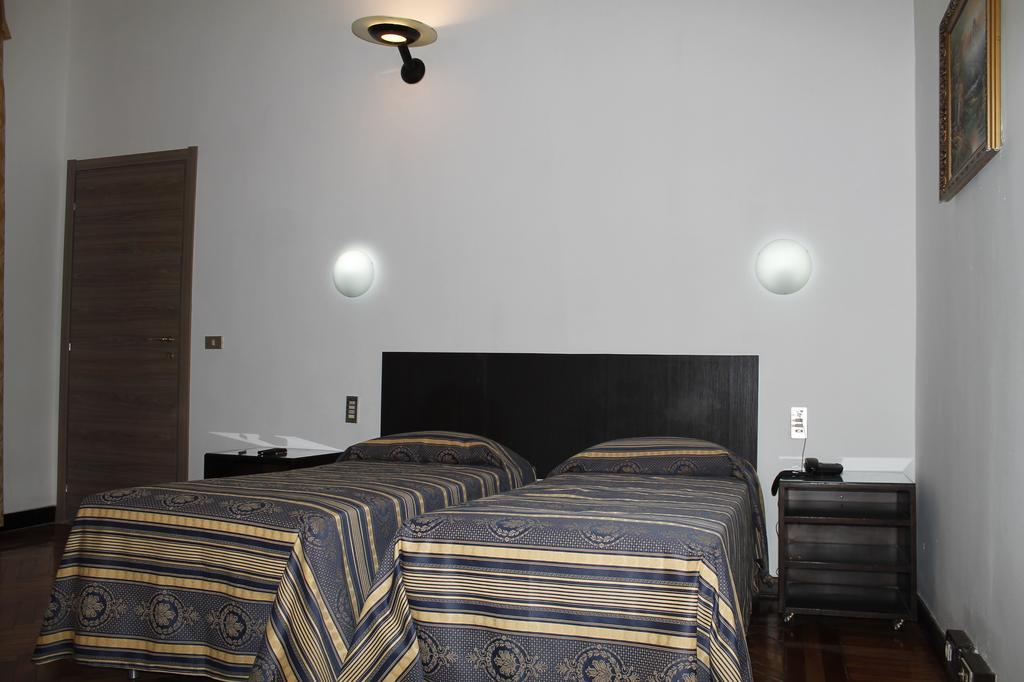 Hotel Luisa Milan Room photo